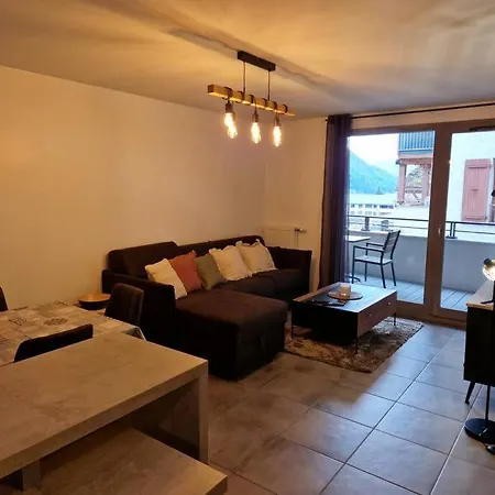 Apartment Logement 6 Personnes Au Coeur Du Village D'aime. La Plagne